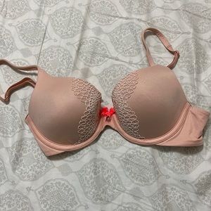 32C Victoria secret bra
